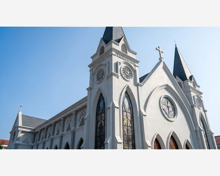 The-church-of-congregation-of-mary-queen-01