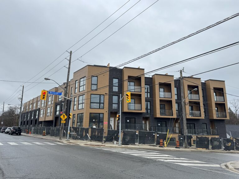 Stacked-Town House-Brichliff - Scarborough